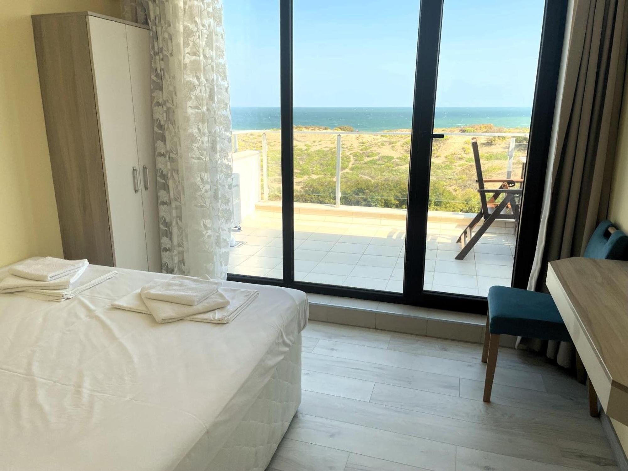 Apart-Hotel Panorama Sea Lux Primorsko Extérieur photo