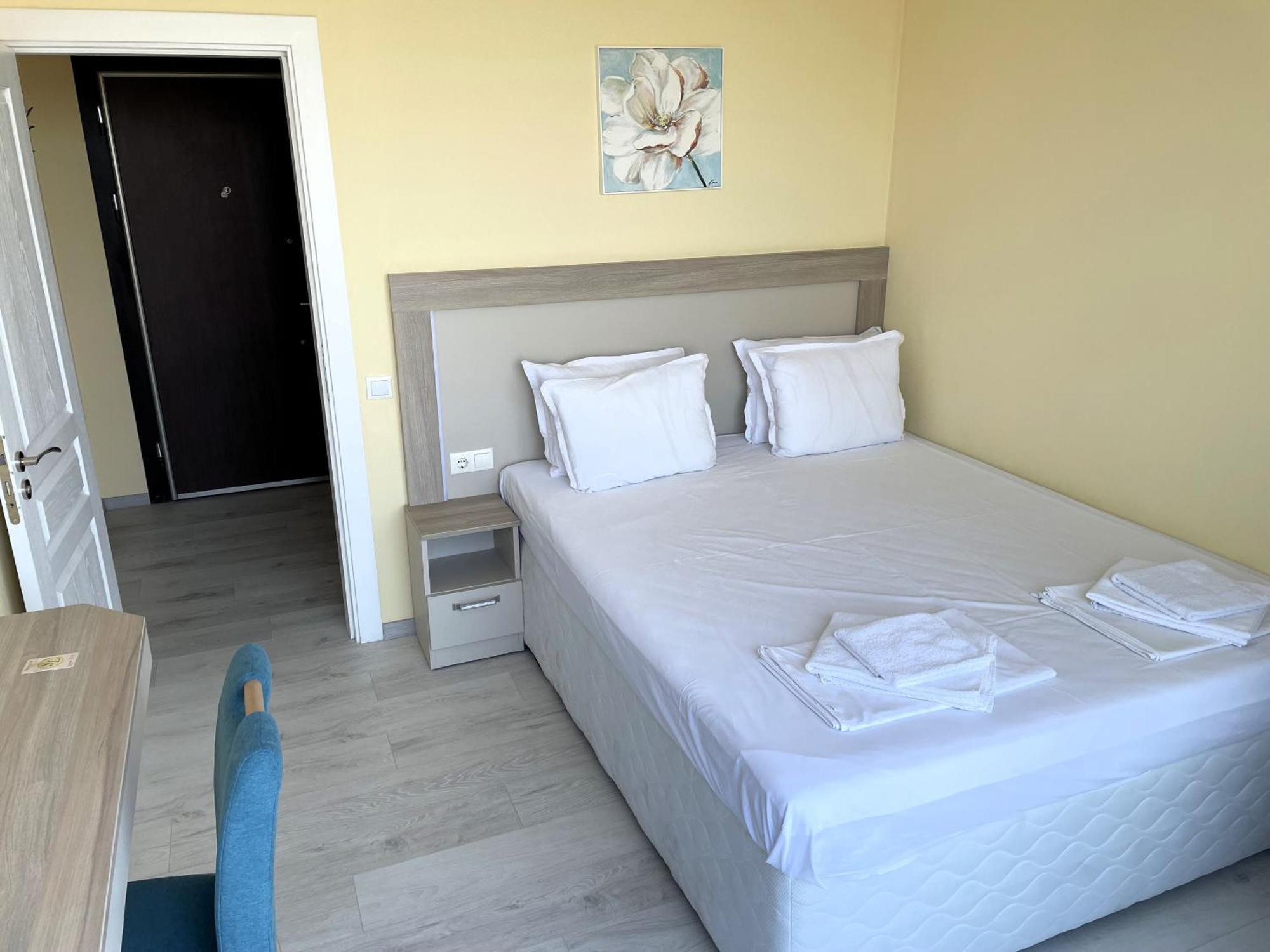 Apart-Hotel Panorama Sea Lux Primorsko Extérieur photo