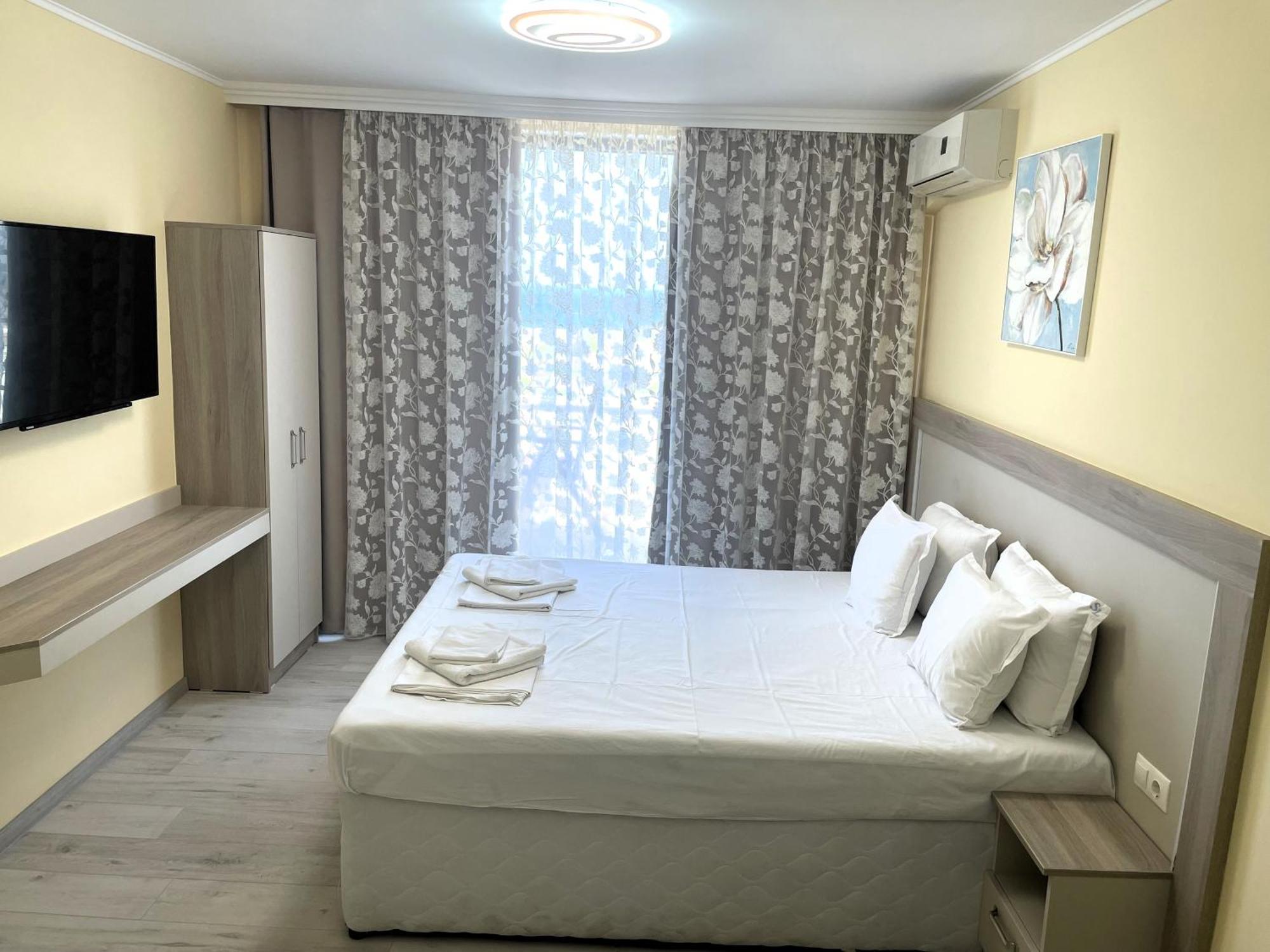 Apart-Hotel Panorama Sea Lux Primorsko Extérieur photo