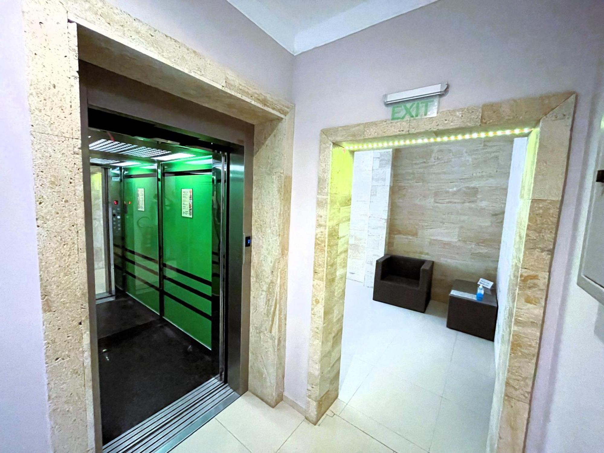 Apart-Hotel Panorama Sea Lux Primorsko Extérieur photo