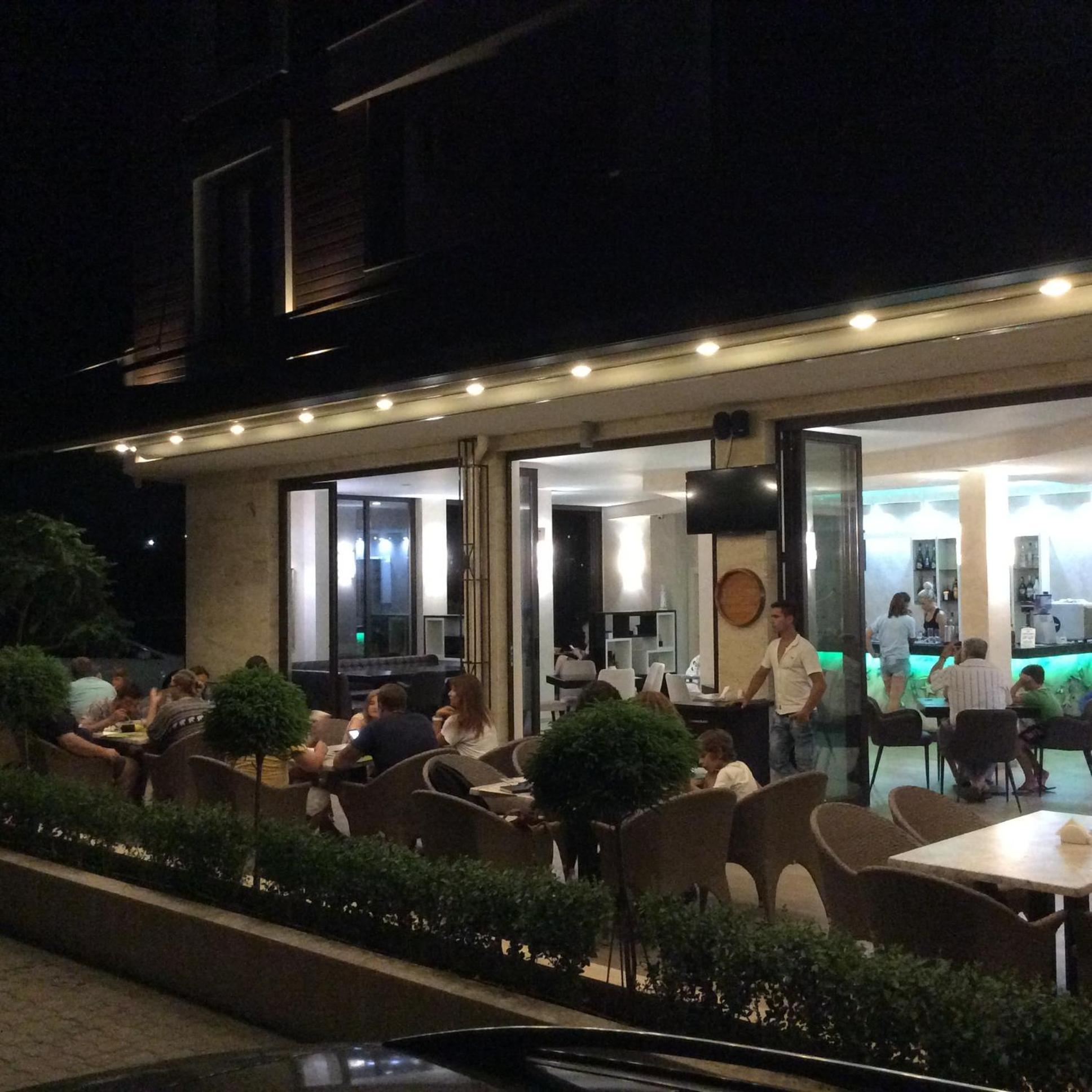 Apart-Hotel Panorama Sea Lux Primorsko Extérieur photo